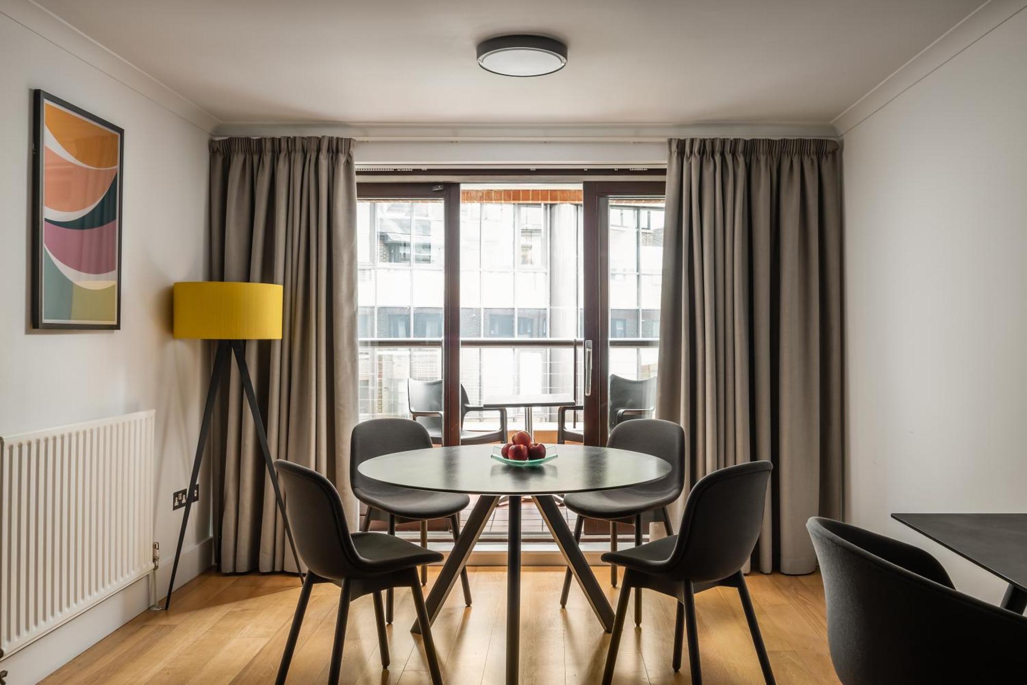 Monarch House - Serviced Apartments - Kensington Londres Exterior foto